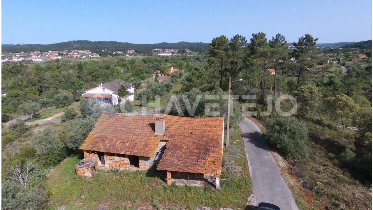 Moradia T3 para Venda em Freixianda, Ribeira do Fárrio e Formigais Foto 3