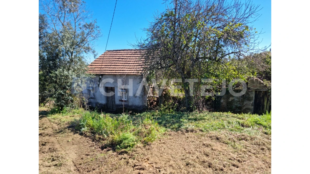 Moradia T2 para Venda em Beco Foto 3