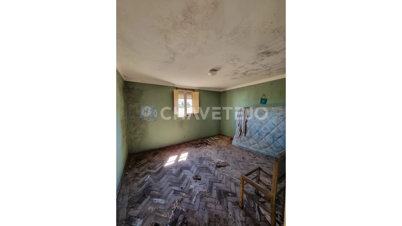 Moradia T2 para Venda em Beco Foto 6