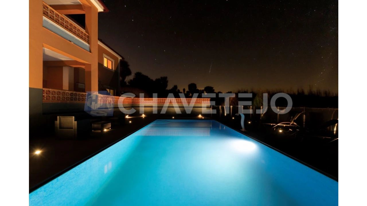 Moradia T4 para Venda em Serra e Junceira Foto 8