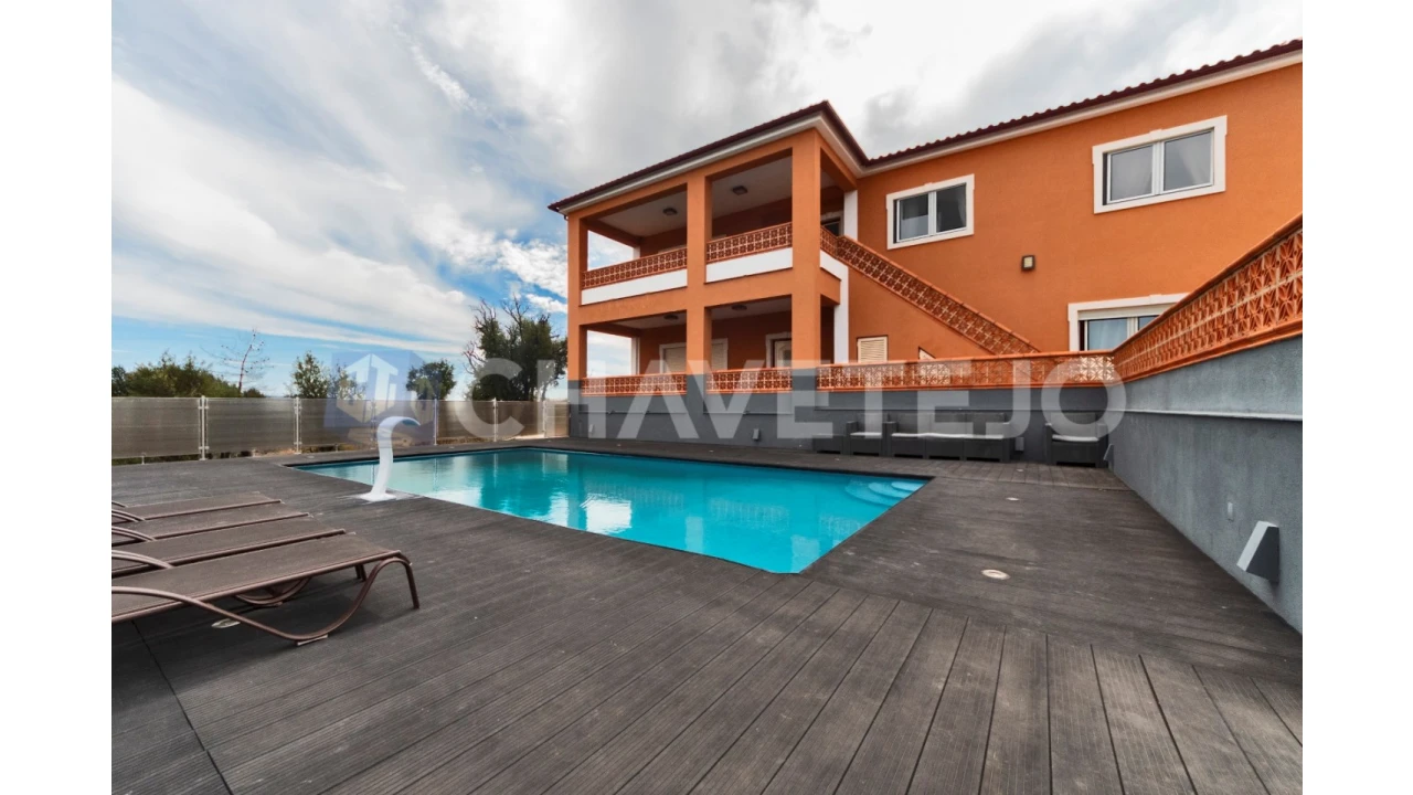 Moradia T4 para Venda em Serra e Junceira Foto 12