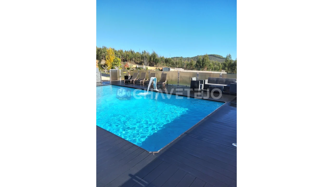 Moradia T4 para Venda em Serra e Junceira Foto 56