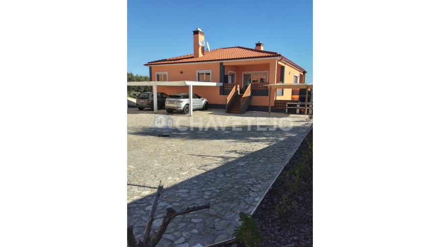 Moradia T4 para Venda em Serra e Junceira Foto 56