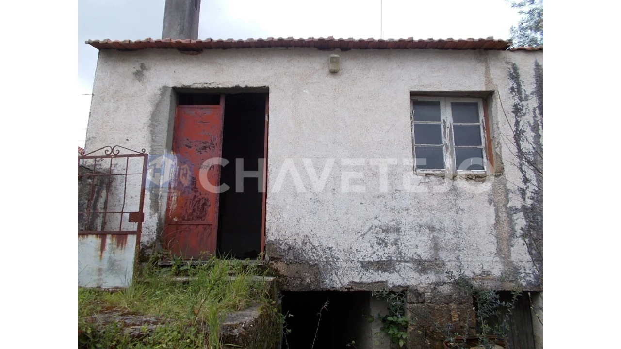 Moradia T4 para Venda em Freixianda, Ribeira do Fárrio e Formigais Foto 1