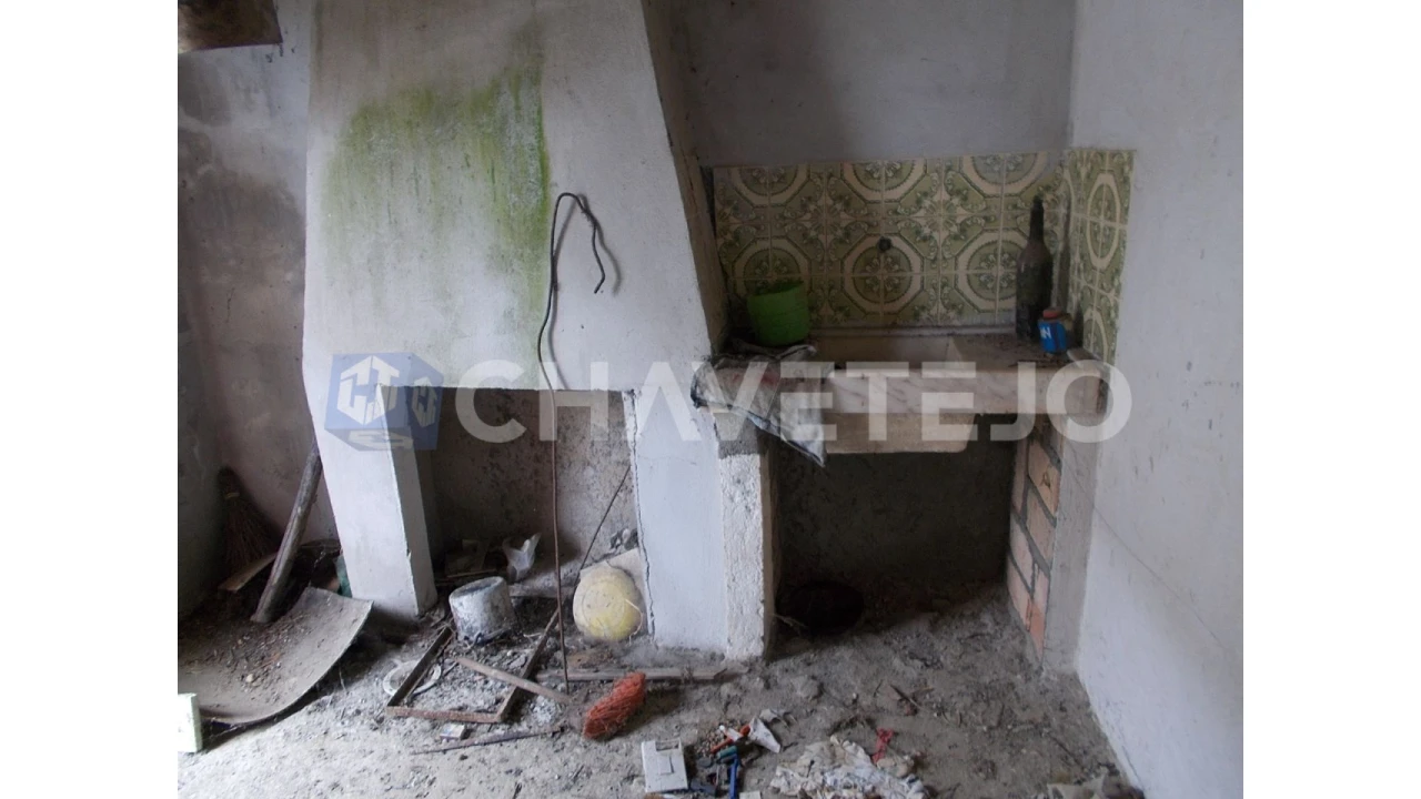 Moradia T4 para Venda em Freixianda, Ribeira do Fárrio e Formigais Foto 11