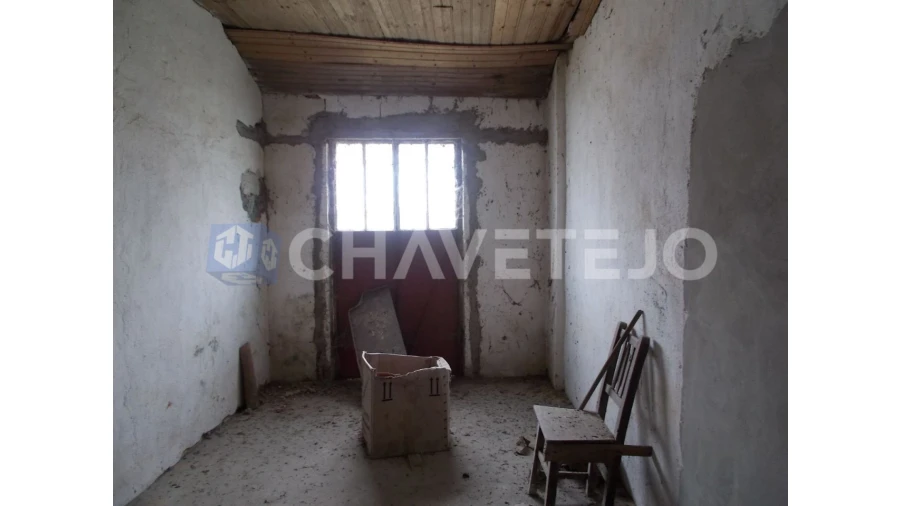 Moradia T4 para Venda em Freixianda, Ribeira do Fárrio e Formigais Foto 5