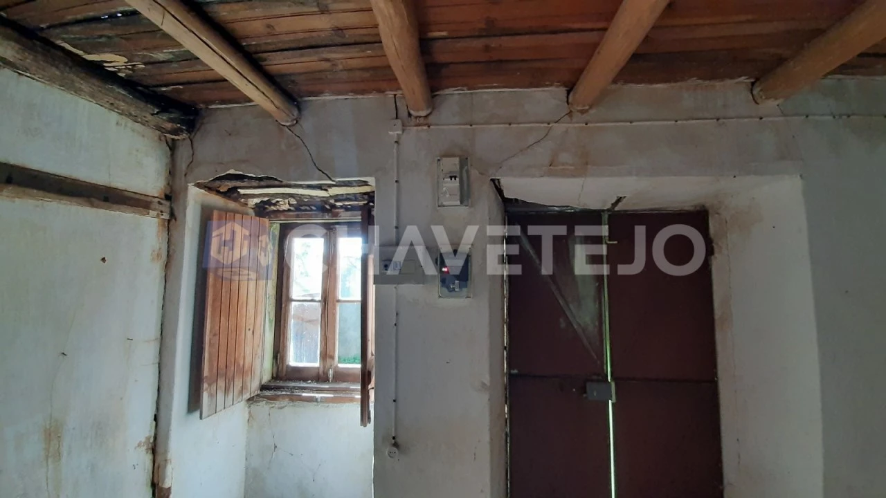 Moradia T4 para Venda em Pussos São Pedro Foto 9