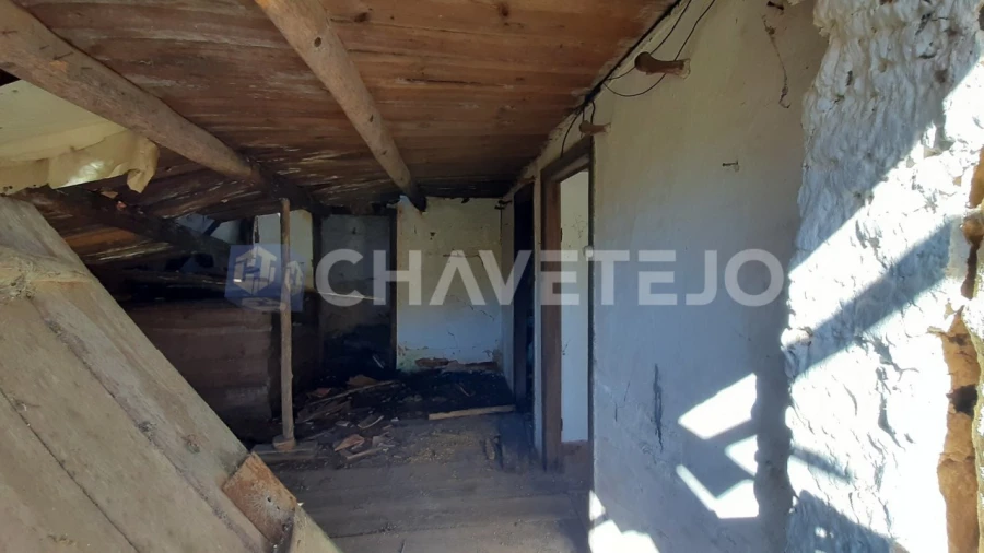 Moradia T4 para Venda em Pussos São Pedro Foto 5