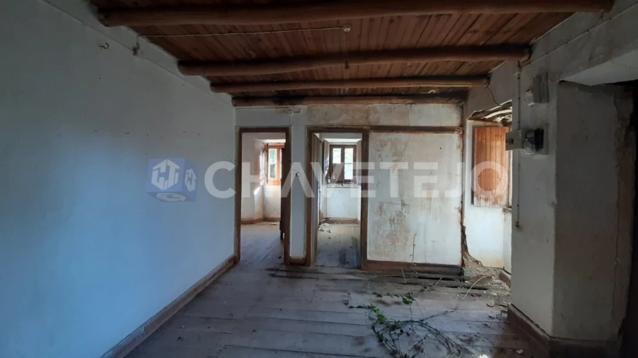 Moradia T4 para Venda em Pussos São Pedro Foto 7