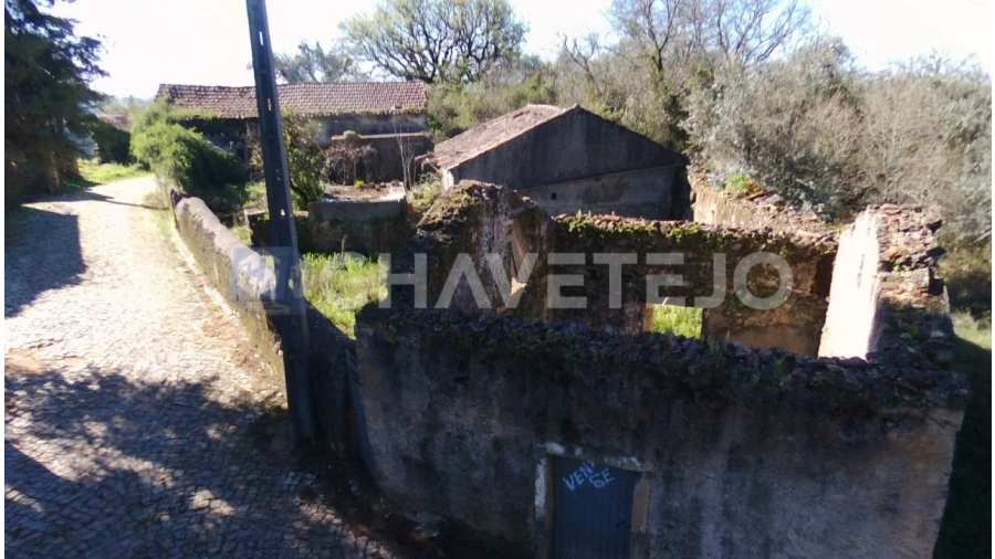 Moradia T4 para Venda em Pussos São Pedro Foto 24