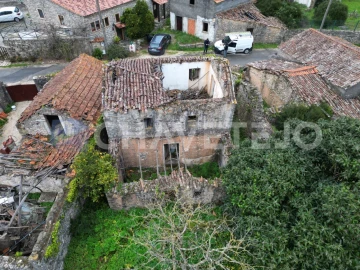 Moradia T4 para Venda em Chãos