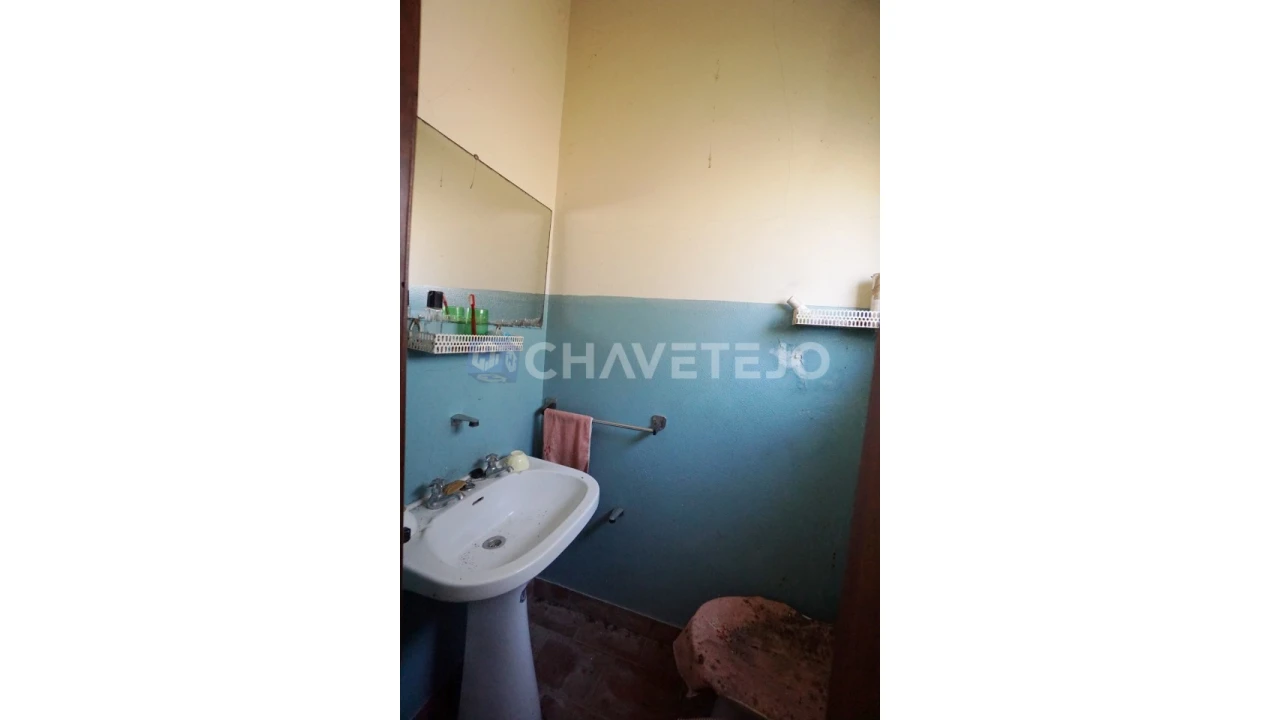 Quinta T2 para Venda em São João Baptista e Santa Maria dos Olivais Foto 12