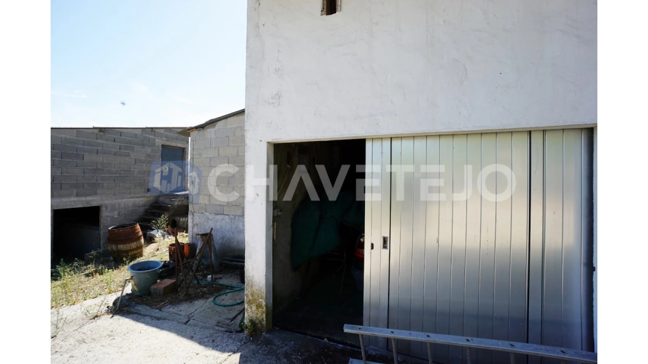 Quinta T2 para Venda em São João Baptista e Santa Maria dos Olivais Foto 19
