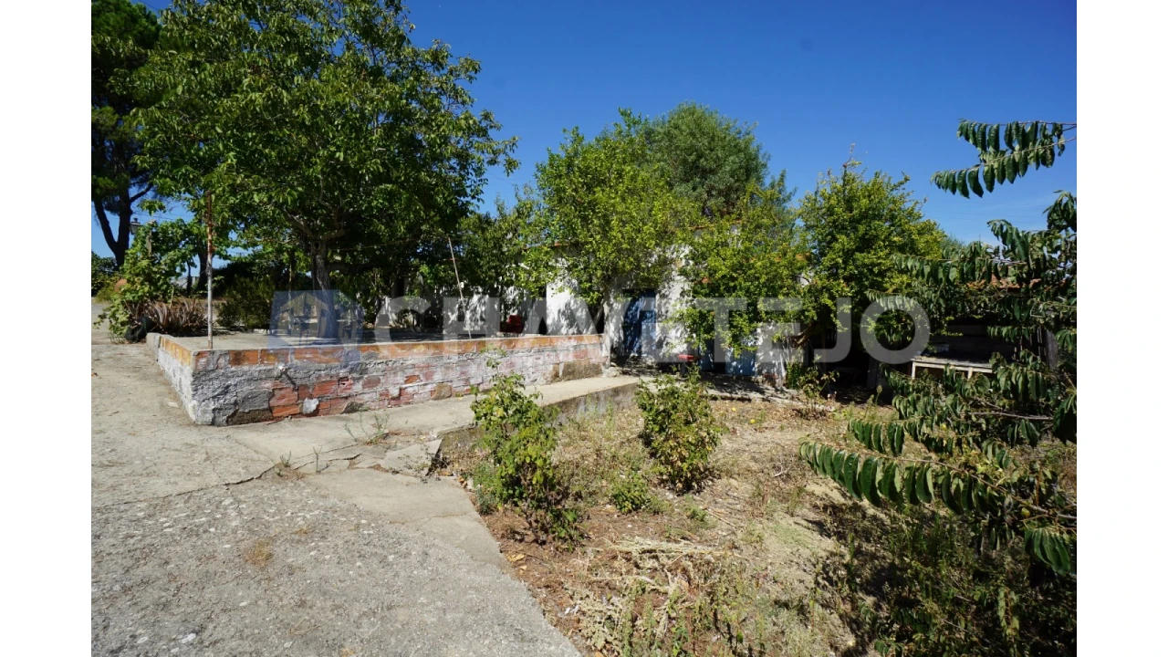 Quinta T2 para Venda em São João Baptista e Santa Maria dos Olivais Foto 48