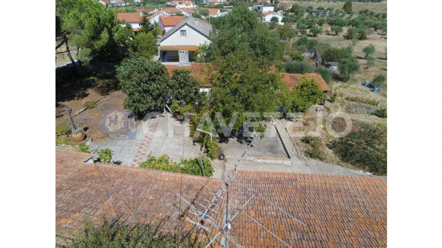 Quinta T2 para Venda em São João Baptista e Santa Maria dos Olivais Foto 3