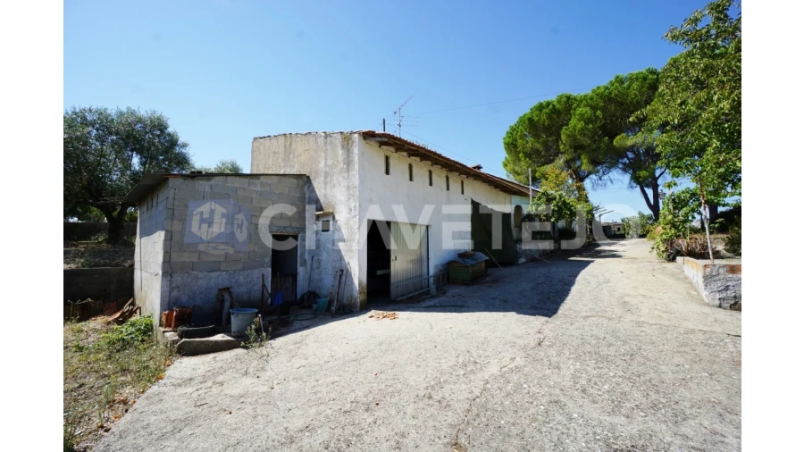 Quinta T2 para Venda em São João Baptista e Santa Maria dos Olivais Foto 47