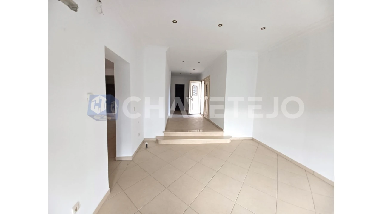 Moradia T3 para Venda em Além da Ribeira e Pedreira Foto 9