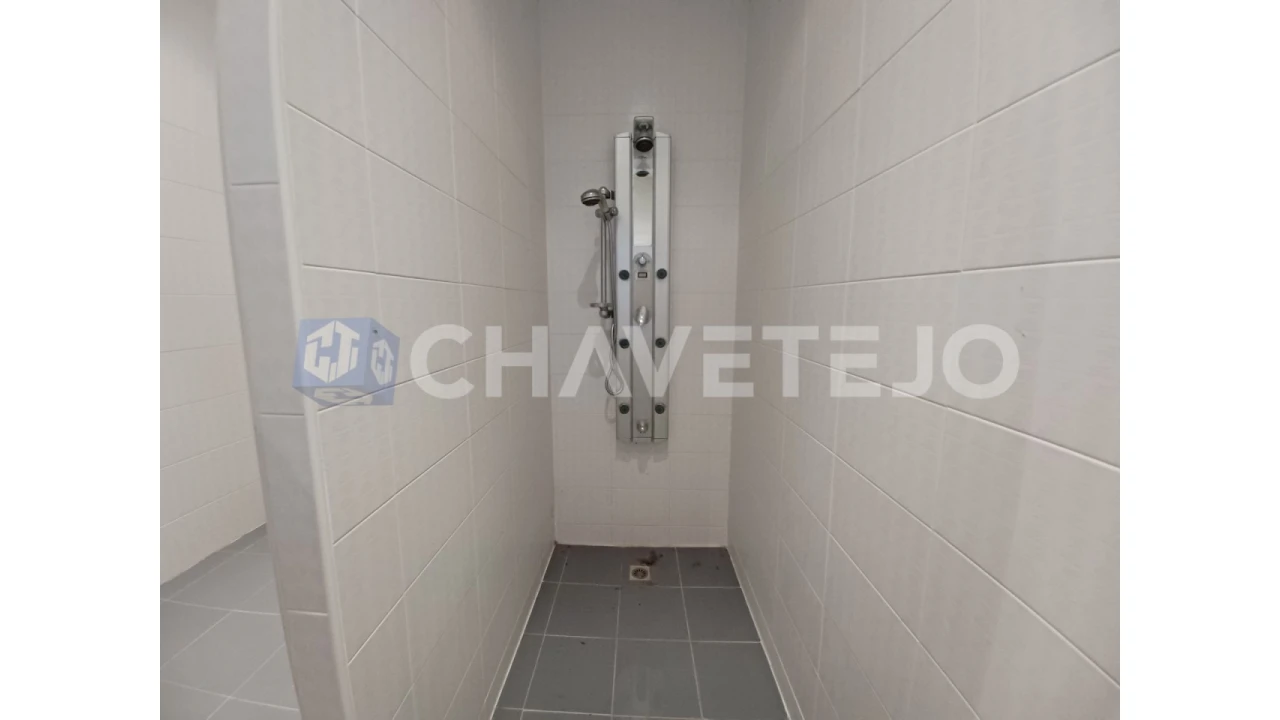 Moradia T3 para Venda em Além da Ribeira e Pedreira Foto 23