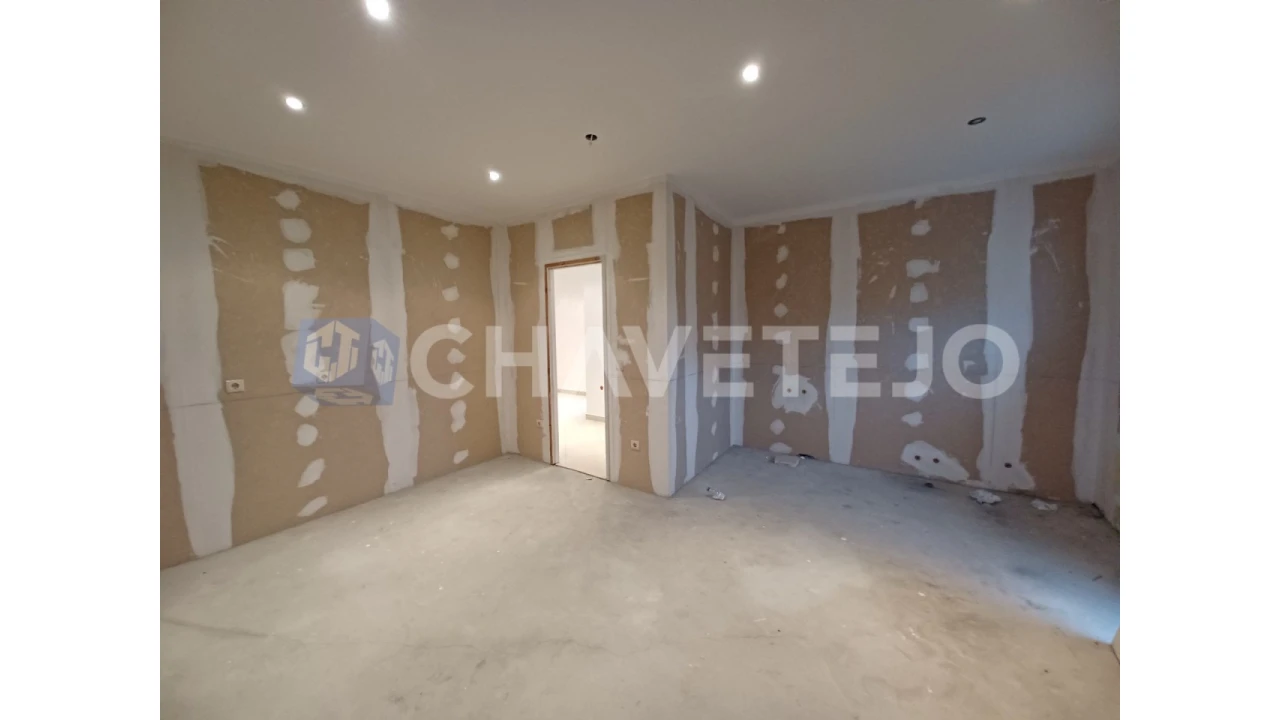 Moradia T3 para Venda em Além da Ribeira e Pedreira Foto 30