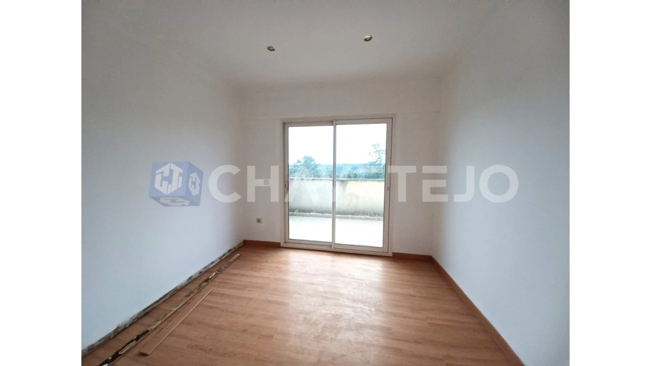 Moradia T3 para Venda em Além da Ribeira e Pedreira Foto 37