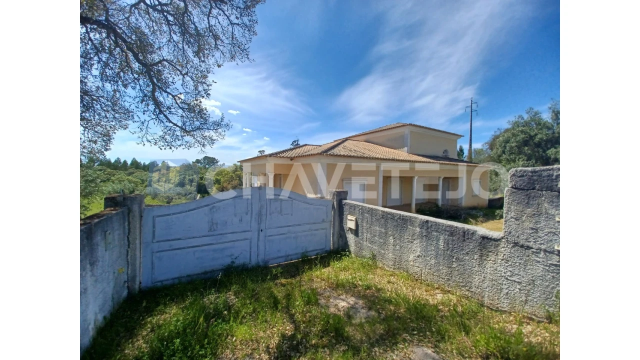 Moradia T3 para Venda em Além da Ribeira e Pedreira Foto 1