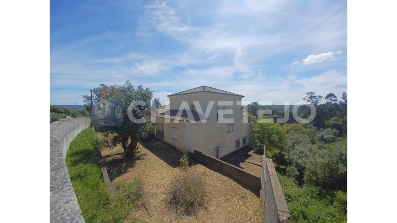 Moradia T3 para Venda em Além da Ribeira e Pedreira Foto 2