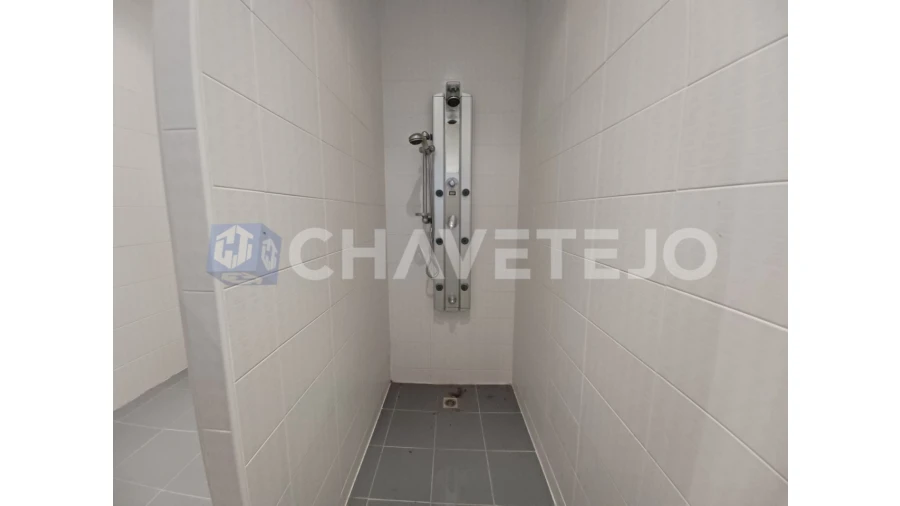 Moradia T3 para Venda em Além da Ribeira e Pedreira Foto 23