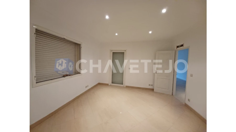 Moradia T3 para Venda em Além da Ribeira e Pedreira Foto 27