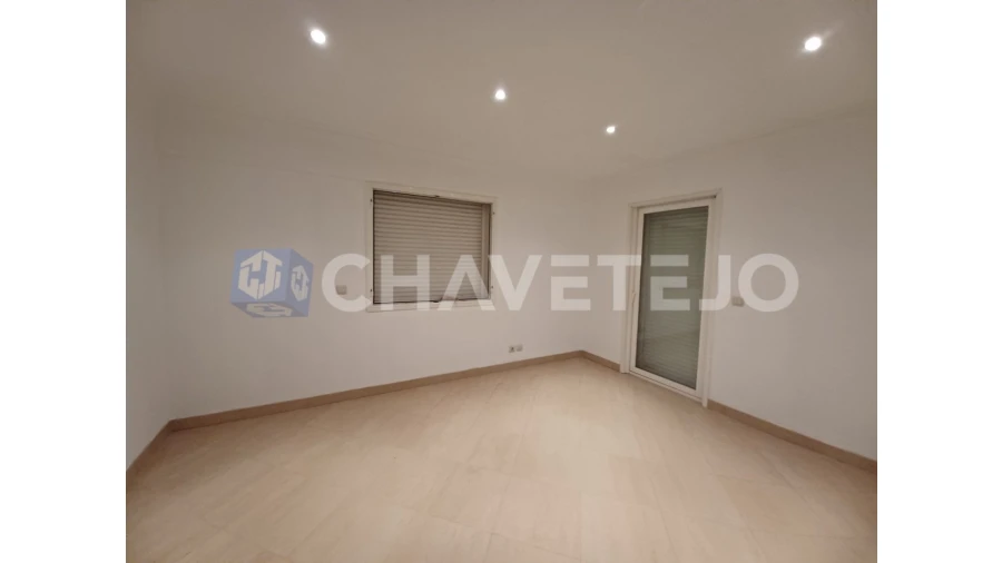 Moradia T3 para Venda em Além da Ribeira e Pedreira Foto 28