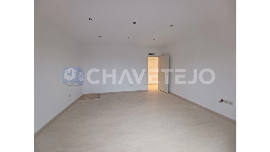 Moradia T3 para Venda em Além da Ribeira e Pedreira Foto 38