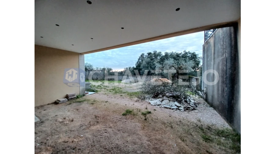 Moradia T3 para Venda em Além da Ribeira e Pedreira Foto 51