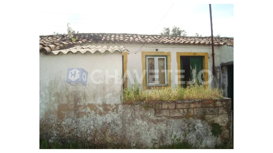 Moradia T2 para Venda em Casais e Alviobeira