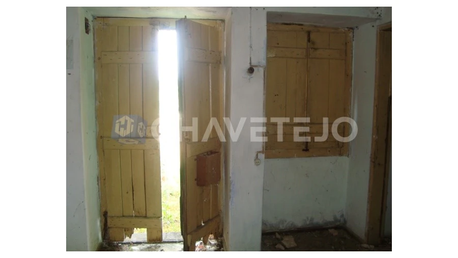 Moradia T2 para Venda em Casais e Alviobeira Foto 5