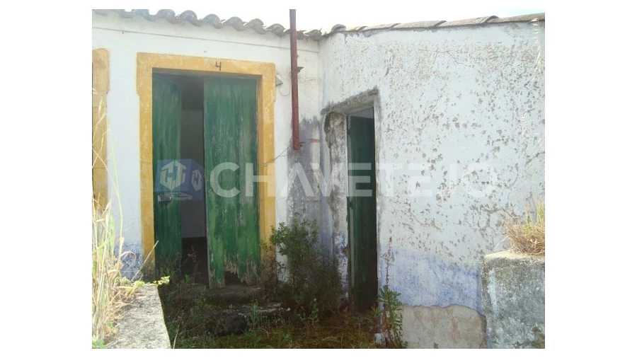 Moradia T2 para Venda em Casais e Alviobeira Foto 12