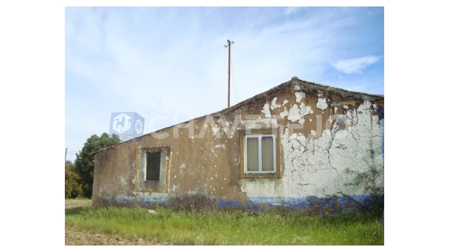 Moradia T2 para Venda em Casais e Alviobeira Foto 13