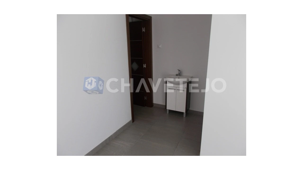 Loja para Venda em São João Baptista e Santa Maria dos Olivais Foto 5