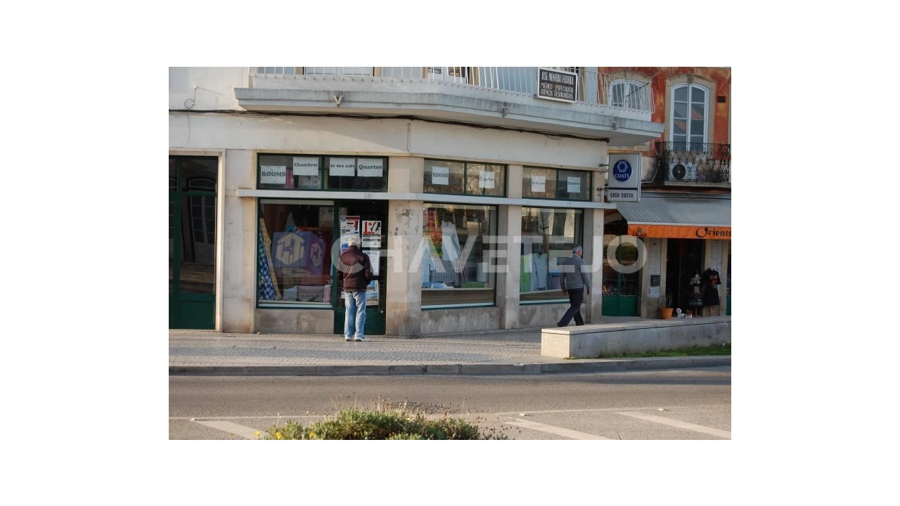 Loja para Venda em São João Baptista e Santa Maria dos Olivais Foto 1