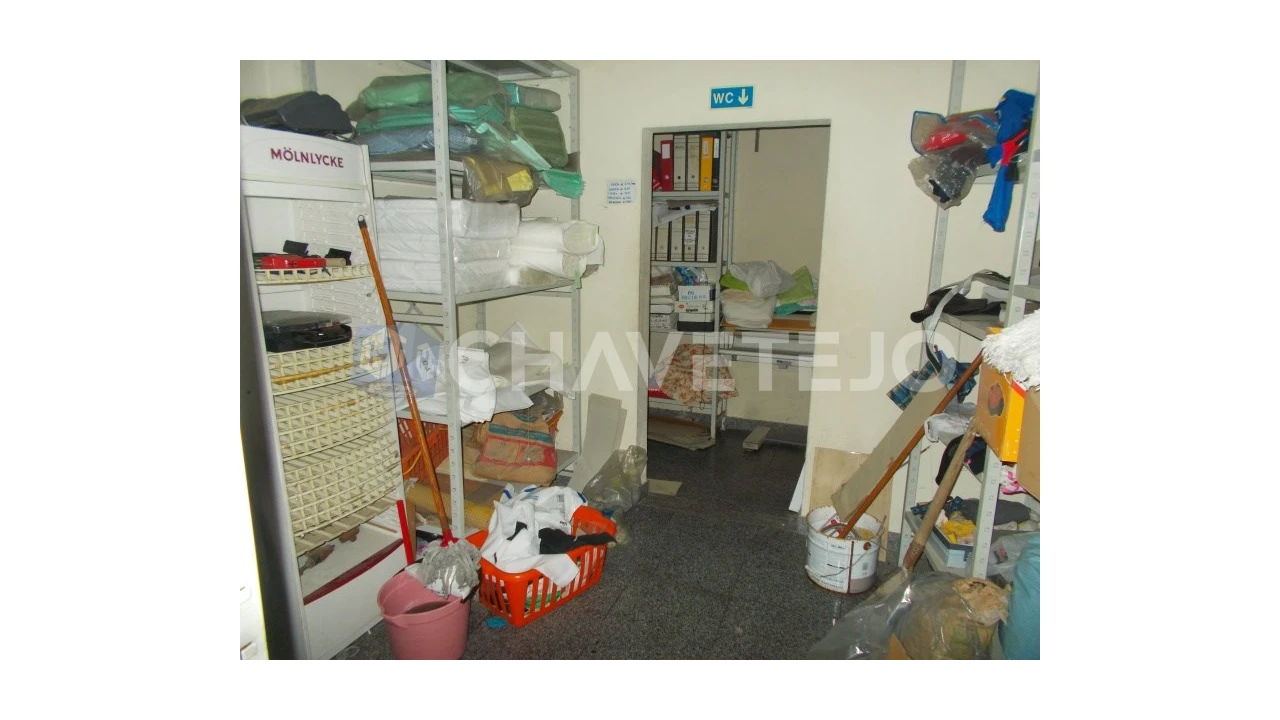 Loja para Venda em São João Baptista e Santa Maria dos Olivais Foto 4