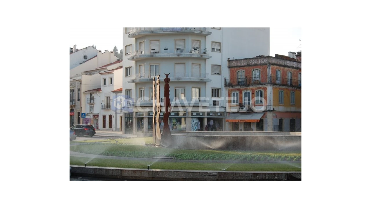 Loja para Venda em São João Baptista e Santa Maria dos Olivais Foto 9