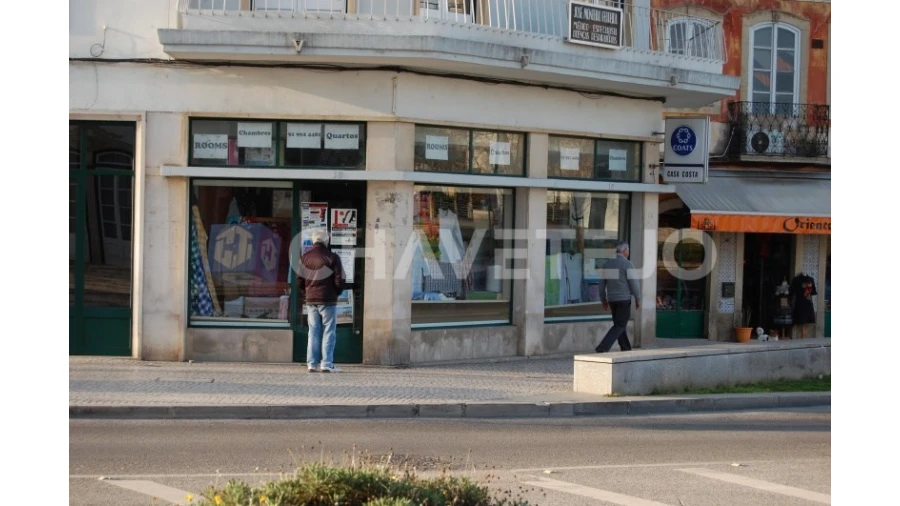 Loja para Venda em São João Baptista e Santa Maria dos Olivais Foto 1