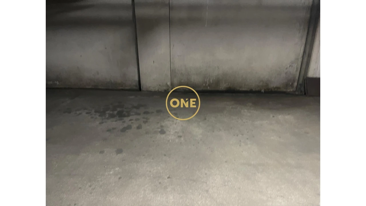 Garagem para Venda em Bougado (São Martinho e Santiago) Foto 5