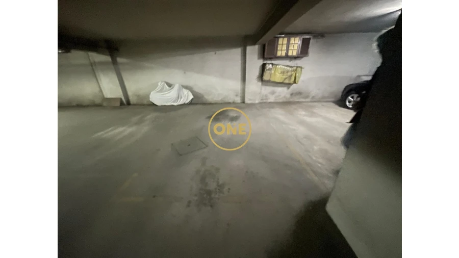 Garagem para Venda em Bougado (São Martinho e Santiago) Foto 4