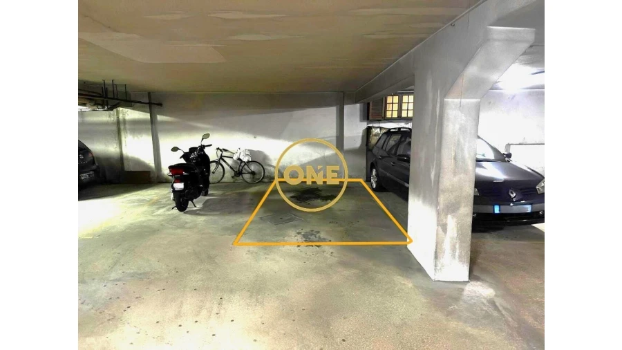 Garagem para Venda em Bougado (São Martinho e Santiago) Foto 3