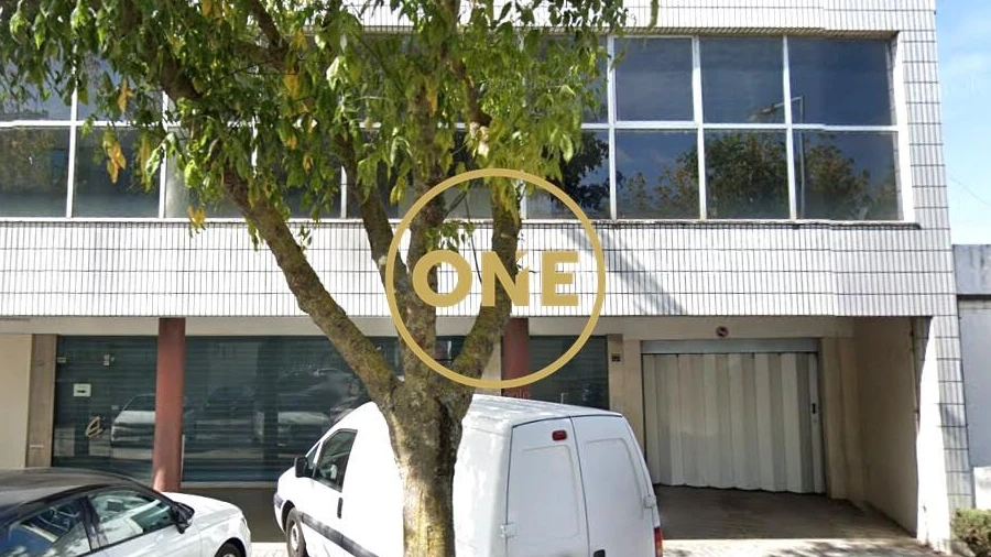 Garagem para Venda em Bougado (São Martinho e Santiago)