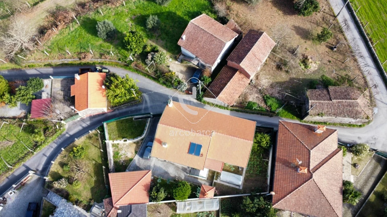 Moradia T5 para Venda em Bravães Foto 24