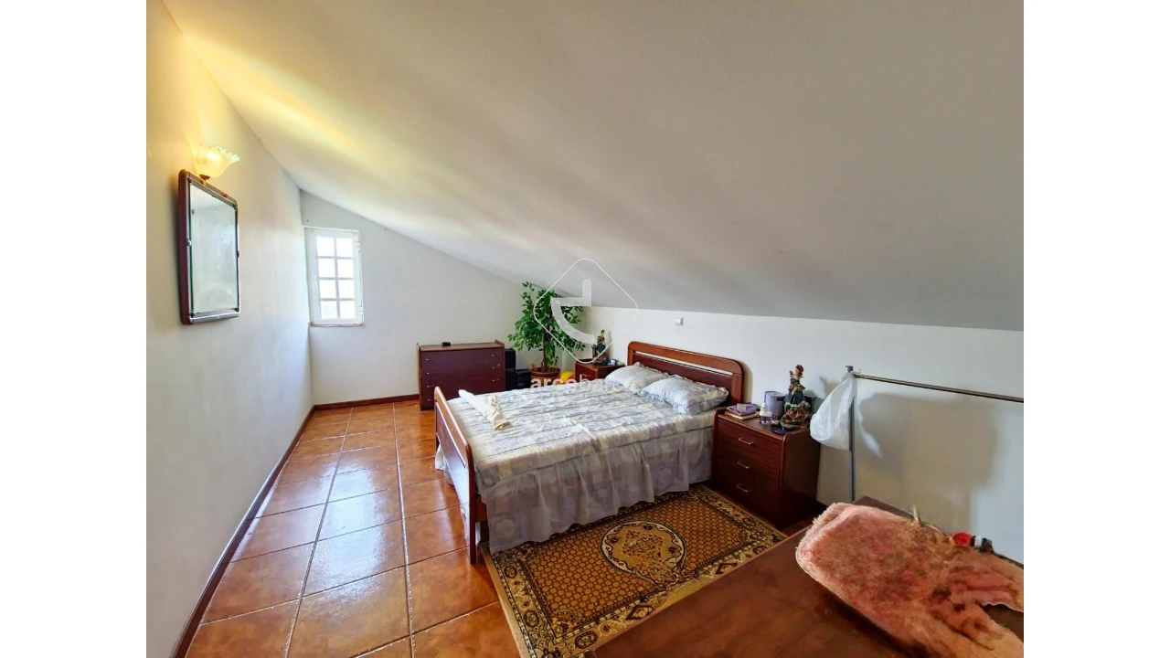 Moradia T5 para Venda em Bravães Foto 9