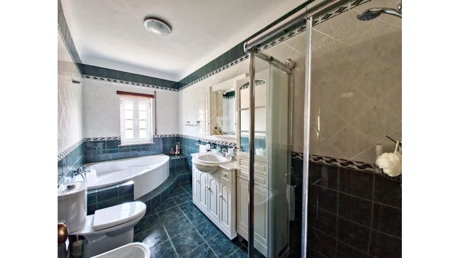 Moradia T5 para Venda em Bravães Foto 17