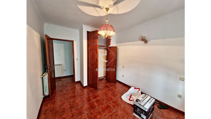 Moradia T5 para Venda em Bravães Foto 6