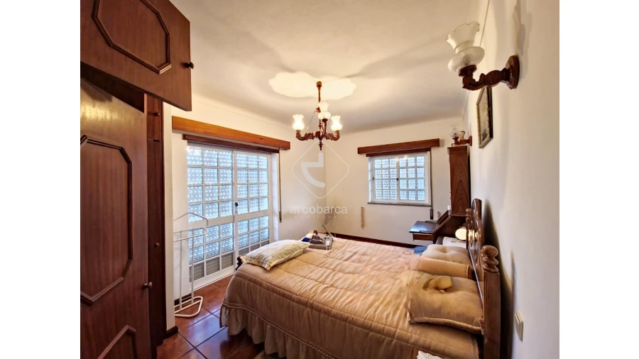 Moradia T5 para Venda em Bravães Foto 5