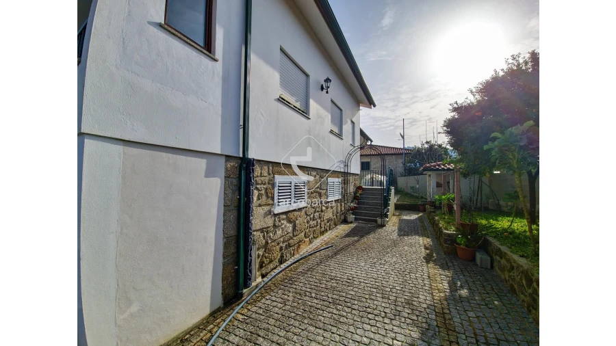 Moradia T5 para Venda em Bravães Foto 20